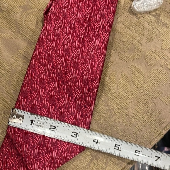 Thomas Pink Sonoran Leaf Dark Red/Pink 100% Silk Tie—New! - Picture 9 of 10